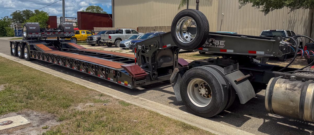 50–55 Ton Globe lowboy trailer